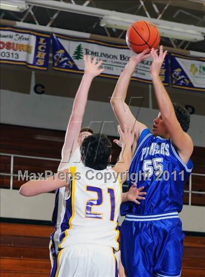 Thumbnail 1 in Lampeter-Strasburg @ Lancaster Catholic photogallery.
