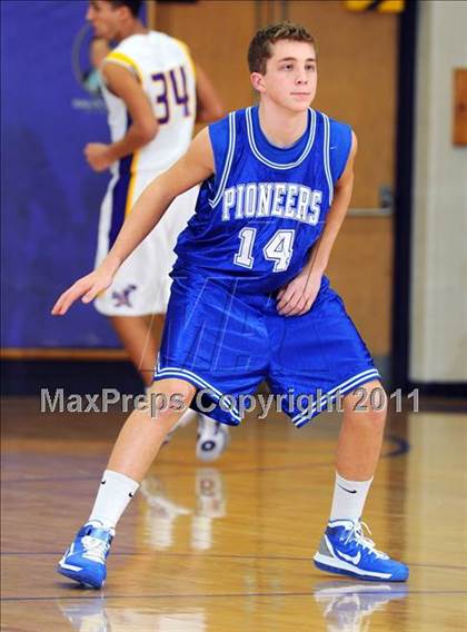 Thumbnail 2 in Lampeter-Strasburg @ Lancaster Catholic photogallery.
