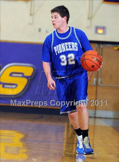 Thumbnail 3 in Lampeter-Strasburg @ Lancaster Catholic photogallery.