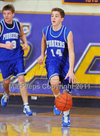 Thumbnail 2 in Lampeter-Strasburg @ Lancaster Catholic photogallery.