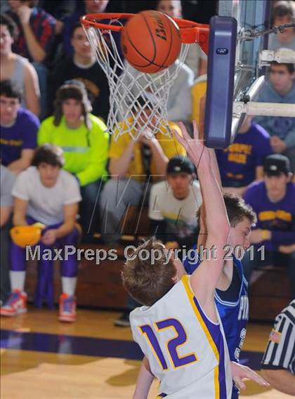 Thumbnail 2 in Lampeter-Strasburg @ Lancaster Catholic photogallery.