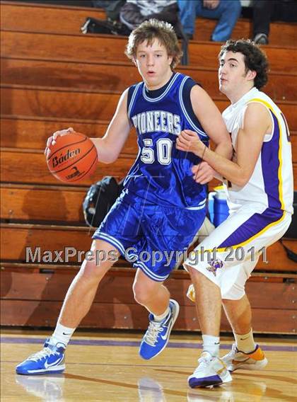Thumbnail 3 in Lampeter-Strasburg @ Lancaster Catholic photogallery.