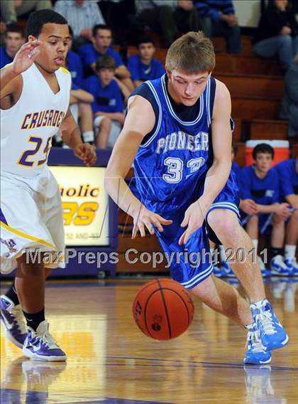 Thumbnail 1 in Lampeter-Strasburg @ Lancaster Catholic photogallery.
