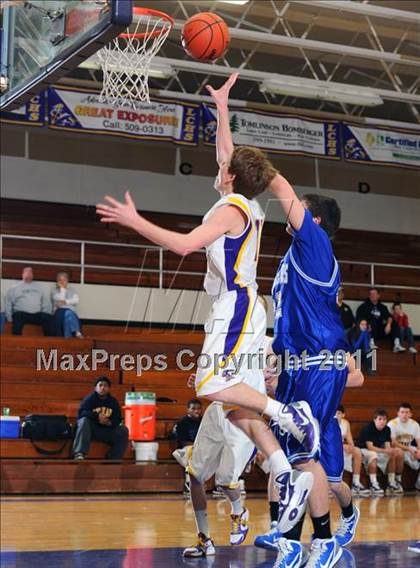 Thumbnail 1 in Lampeter-Strasburg @ Lancaster Catholic photogallery.