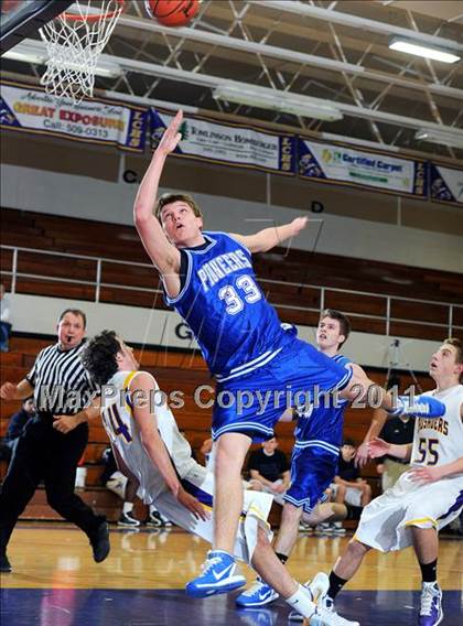 Thumbnail 3 in Lampeter-Strasburg @ Lancaster Catholic photogallery.