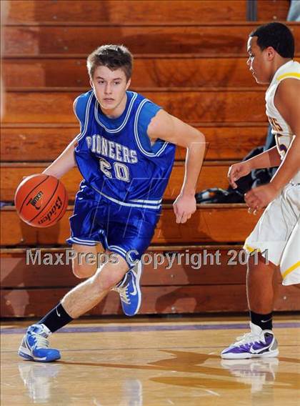 Thumbnail 3 in Lampeter-Strasburg @ Lancaster Catholic photogallery.