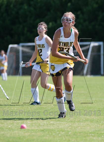 Thumbnail 3 in Jordan vs. R.J. Reynolds (Play for the Cure Tournament) photogallery.