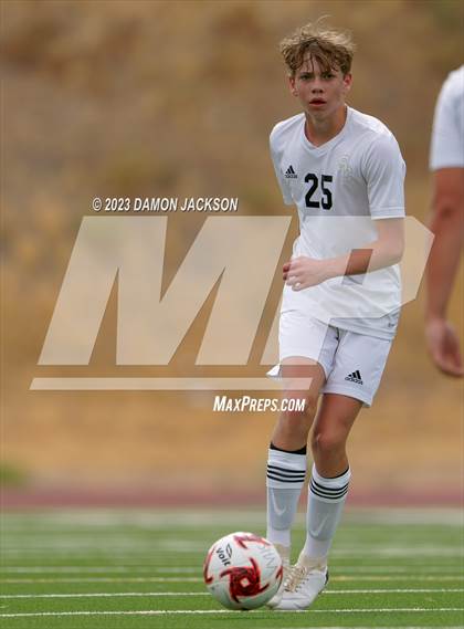 Thumbnail 2 in Elko vs Virgin (VVHS Bulldogs Invitational) photogallery.