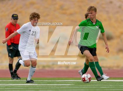Thumbnail 2 in Elko vs Virgin (VVHS Bulldogs Invitational) photogallery.