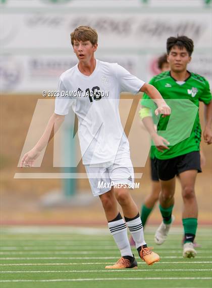Thumbnail 2 in Elko vs Virgin (VVHS Bulldogs Invitational) photogallery.