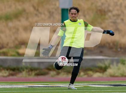 Thumbnail 2 in Elko vs Virgin (VVHS Bulldogs Invitational) photogallery.