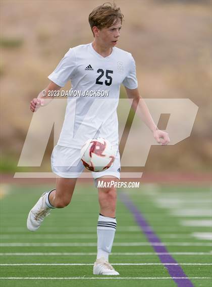 Thumbnail 3 in Elko vs Virgin (VVHS Bulldogs Invitational) photogallery.