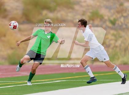 Thumbnail 3 in Elko vs Virgin (VVHS Bulldogs Invitational) photogallery.