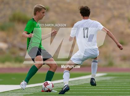 Thumbnail 3 in Elko vs Virgin (VVHS Bulldogs Invitational) photogallery.