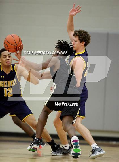 Thumbnail 2 in Fossil Ridge vs McKinney photogallery.