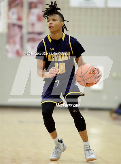 Thumbnail 1 in Fossil Ridge vs McKinney photogallery.