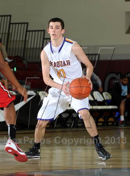 Thumbnail 2 in Issaquah vs. Westchester (MaxPreps Holiday Classic) photogallery.
