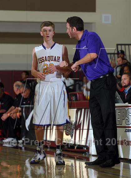 Thumbnail 1 in Issaquah vs. Westchester (MaxPreps Holiday Classic) photogallery.
