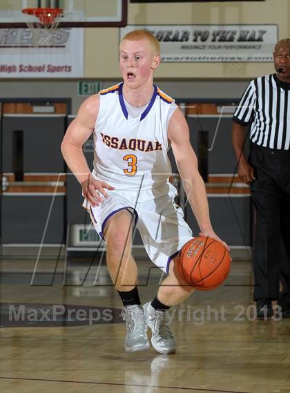 Thumbnail 1 in Issaquah vs. Westchester (MaxPreps Holiday Classic) photogallery.