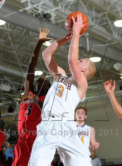 Thumbnail 2 in Issaquah vs. Westchester (MaxPreps Holiday Classic) photogallery.