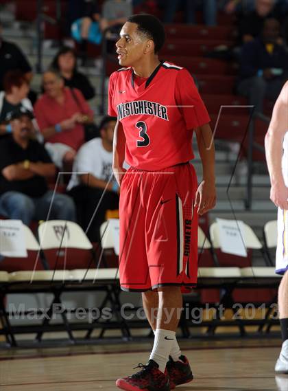 Thumbnail 1 in Issaquah vs. Westchester (MaxPreps Holiday Classic) photogallery.