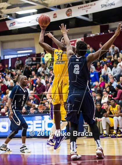 Thumbnail 2 in Sierra Canyon vs. Montverde Academy (Spalding Hoophall Classic) photogallery.