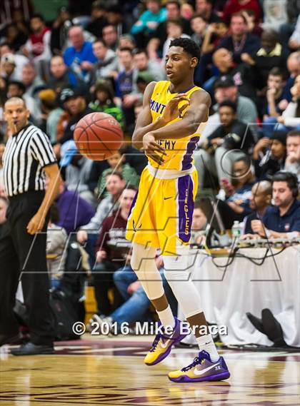 Thumbnail 2 in Sierra Canyon vs. Montverde Academy (Spalding Hoophall Classic) photogallery.
