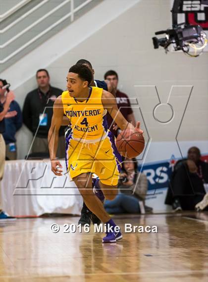 Thumbnail 2 in Sierra Canyon vs. Montverde Academy (Spalding Hoophall Classic) photogallery.