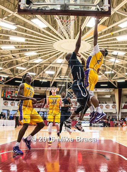 Thumbnail 1 in Sierra Canyon vs. Montverde Academy (Spalding Hoophall Classic) photogallery.
