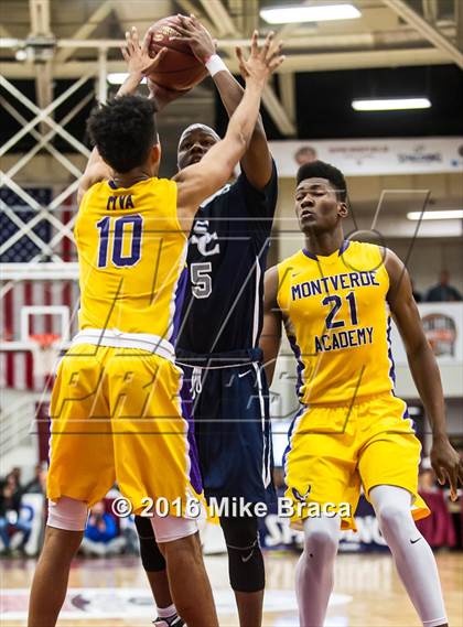 Thumbnail 2 in Sierra Canyon vs. Montverde Academy (Spalding Hoophall Classic) photogallery.