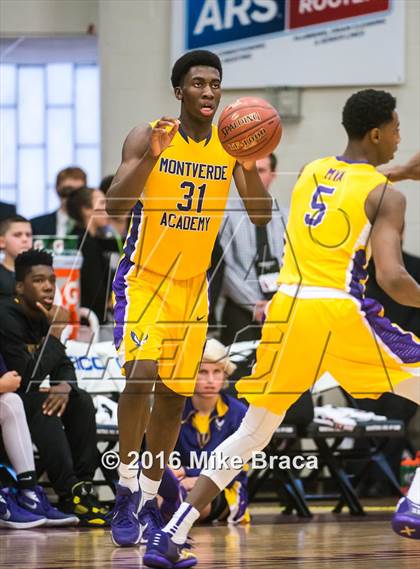 Thumbnail 1 in Sierra Canyon vs. Montverde Academy (Spalding Hoophall Classic) photogallery.