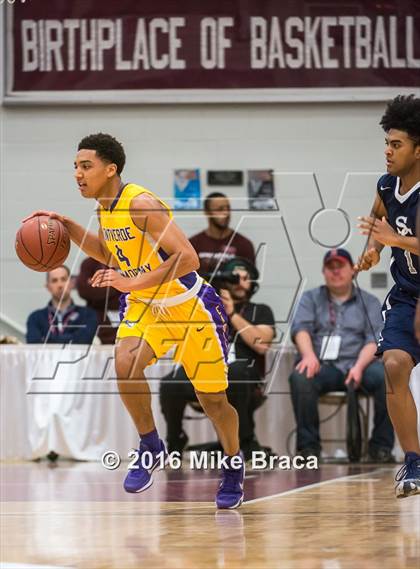 Thumbnail 3 in Sierra Canyon vs. Montverde Academy (Spalding Hoophall Classic) photogallery.