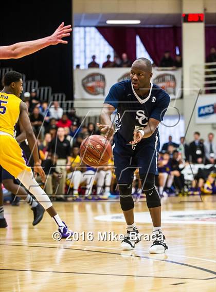 Thumbnail 3 in Sierra Canyon vs. Montverde Academy (Spalding Hoophall Classic) photogallery.