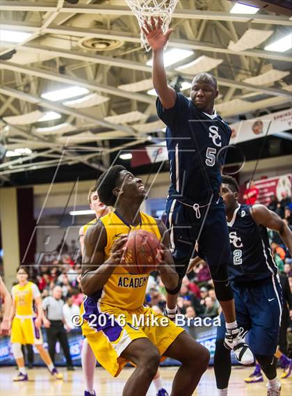 Thumbnail 2 in Sierra Canyon vs. Montverde Academy (Spalding Hoophall Classic) photogallery.