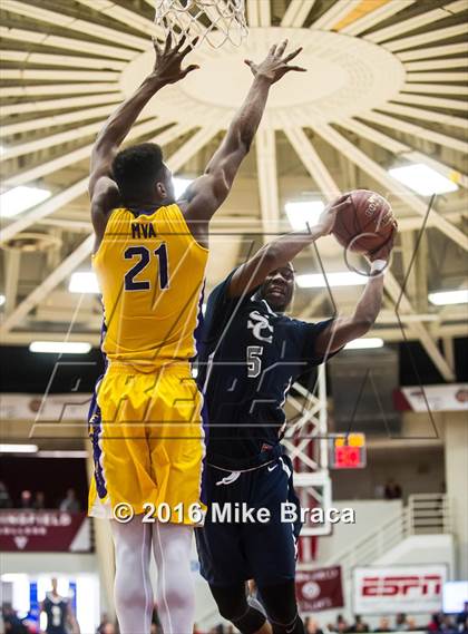 Thumbnail 2 in Sierra Canyon vs. Montverde Academy (Spalding Hoophall Classic) photogallery.