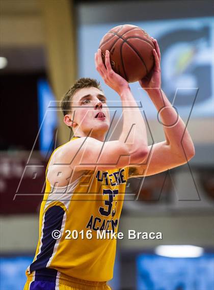 Thumbnail 2 in Sierra Canyon vs. Montverde Academy (Spalding Hoophall Classic) photogallery.