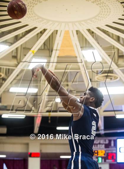 Thumbnail 1 in Sierra Canyon vs. Montverde Academy (Spalding Hoophall Classic) photogallery.