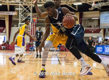 Thumbnail 2 in Sierra Canyon vs. Montverde Academy (Spalding Hoophall Classic) photogallery.