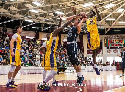 Thumbnail 3 in Sierra Canyon vs. Montverde Academy (Spalding Hoophall Classic) photogallery.