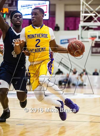 Thumbnail 3 in Sierra Canyon vs. Montverde Academy (Spalding Hoophall Classic) photogallery.