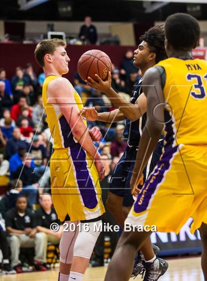 Thumbnail 3 in Sierra Canyon vs. Montverde Academy (Spalding Hoophall Classic) photogallery.