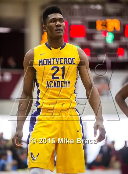 Thumbnail 1 in Sierra Canyon vs. Montverde Academy (Spalding Hoophall Classic) photogallery.