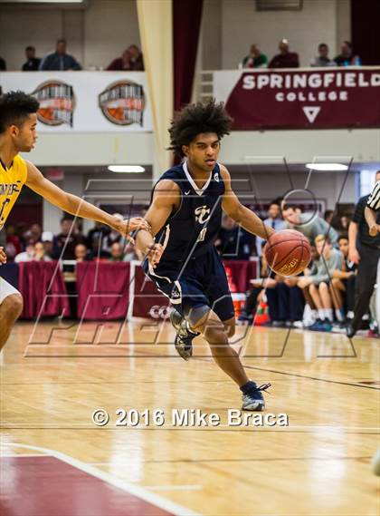 Thumbnail 2 in Sierra Canyon vs. Montverde Academy (Spalding Hoophall Classic) photogallery.