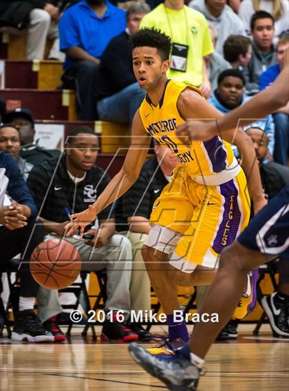 Thumbnail 3 in Sierra Canyon vs. Montverde Academy (Spalding Hoophall Classic) photogallery.