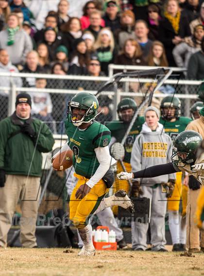 Thumbnail 2 in Loudoun Valley vs Northside (VHSL 3A Semifinal) photogallery.