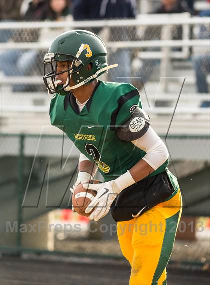 Thumbnail 1 in Loudoun Valley vs Northside (VHSL 3A Semifinal) photogallery.