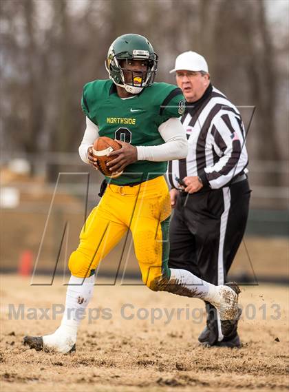 Thumbnail 2 in Loudoun Valley vs Northside (VHSL 3A Semifinal) photogallery.
