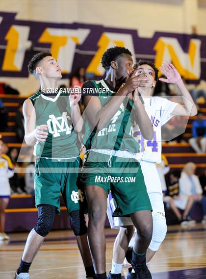Thumbnail 2 in Moreau Catholic @ Kennedy photogallery.