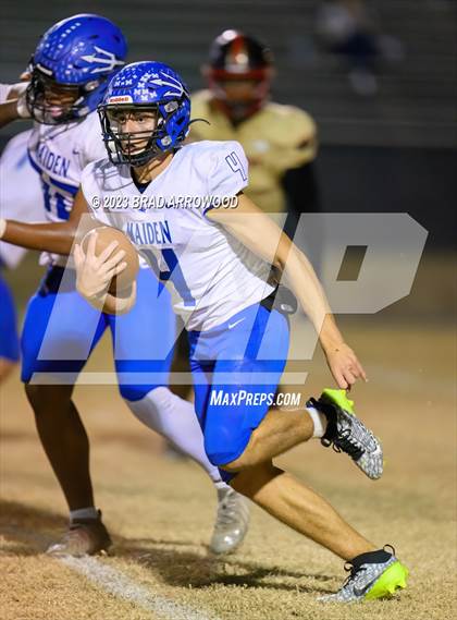 Thumbnail 1 in Maiden @ Salisbury (NCHSAA 2A Round 2) photogallery.