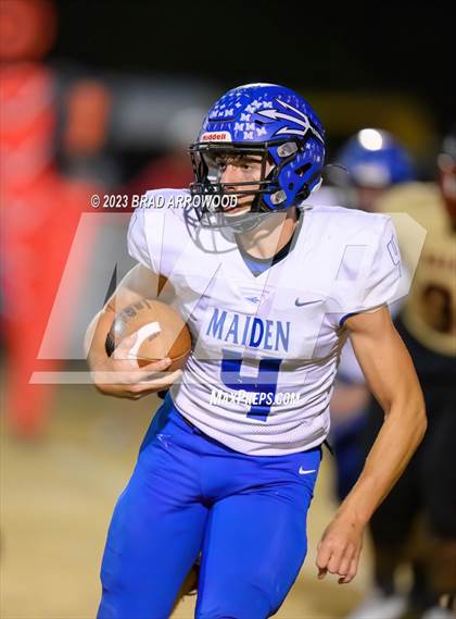 Thumbnail 3 in Maiden @ Salisbury (NCHSAA 2A Round 2) photogallery.